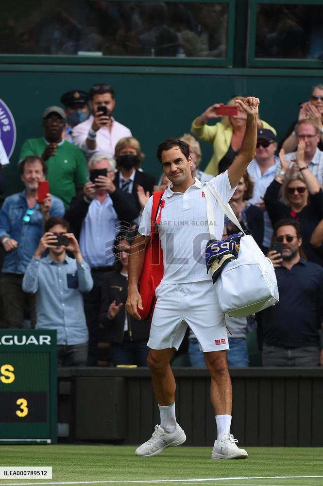 Wimbledon - Federer Ousted