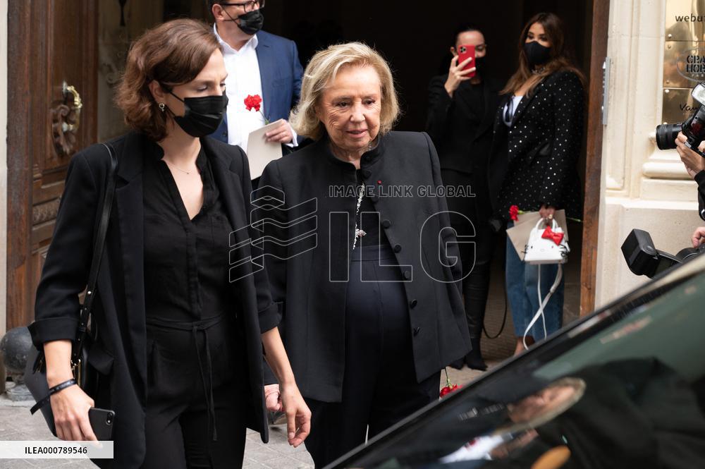 PFW - Balenciaga Dinner Arrivals