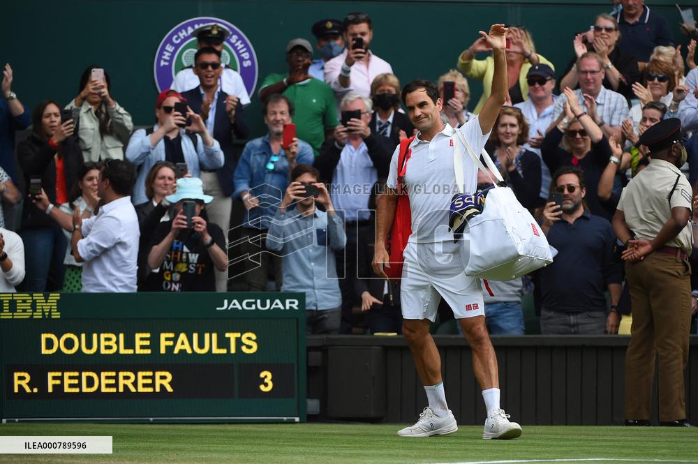 Wimbledon - Federer Ousted