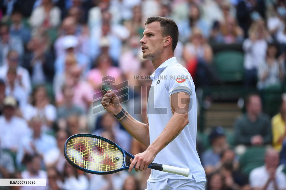 Wimbledon Day 9