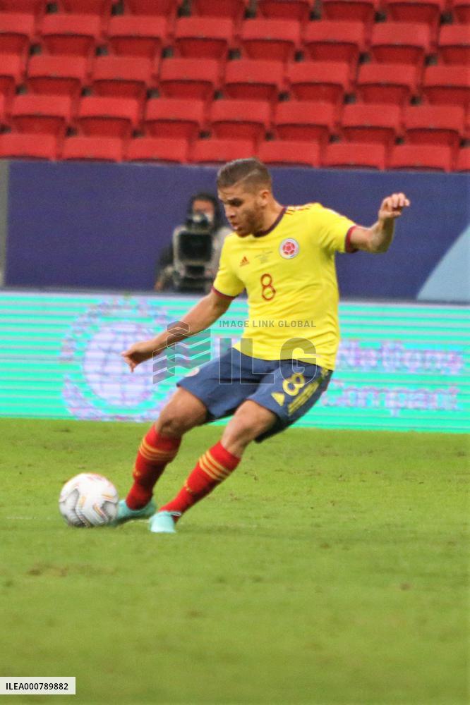 Copa America - Argentina v Colombia