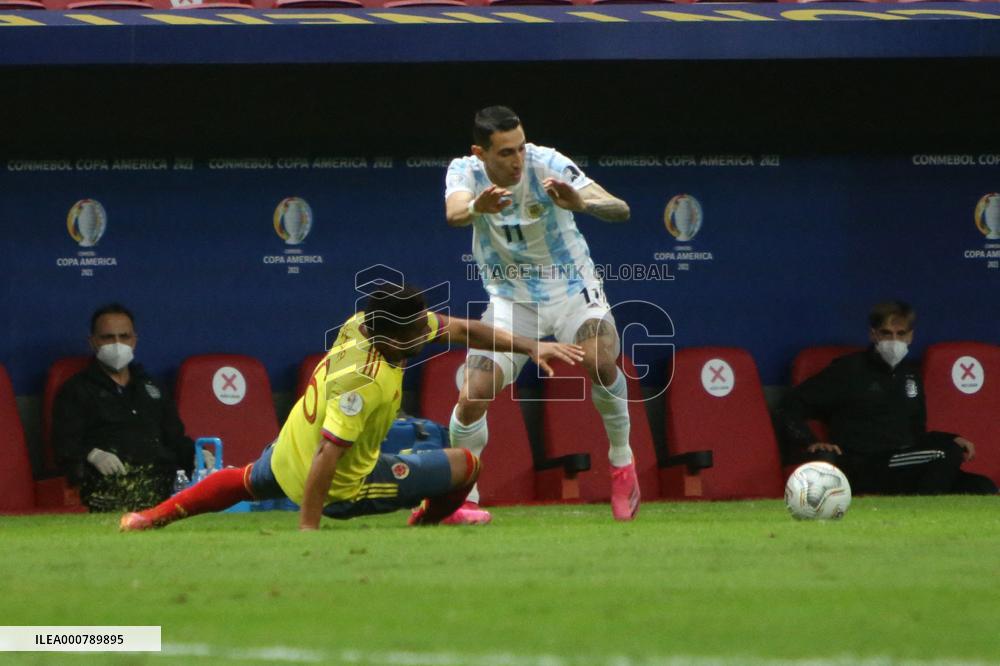 Copa America - Argentina v Colombia