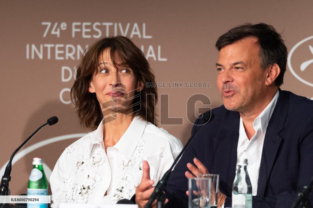 Tout s'est bien passe Press Conference NG