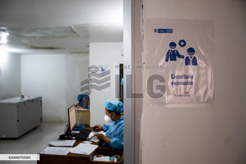 Covid-19 Testing And Vaccines - Santander