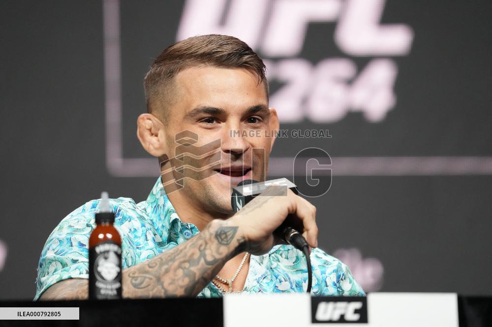 Conor McGregor & Dustin Poirier Face Off - Las Vegas