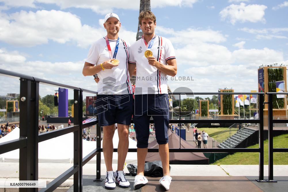 France Gold Medalists In The Men Double Sculls - Paris