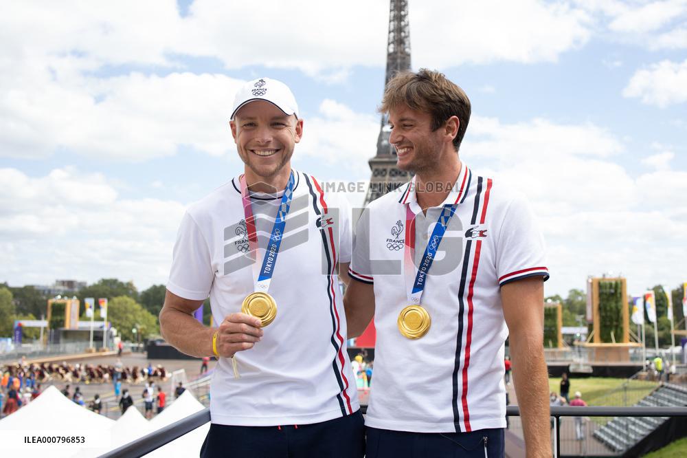 France Gold Medalists In The Men Double Sculls - Paris