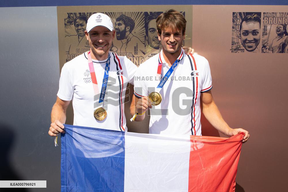 France Gold Medalists In The Men Double Sculls - Paris