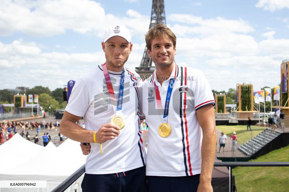 France Gold Medalists In The Men Double Sculls - Paris