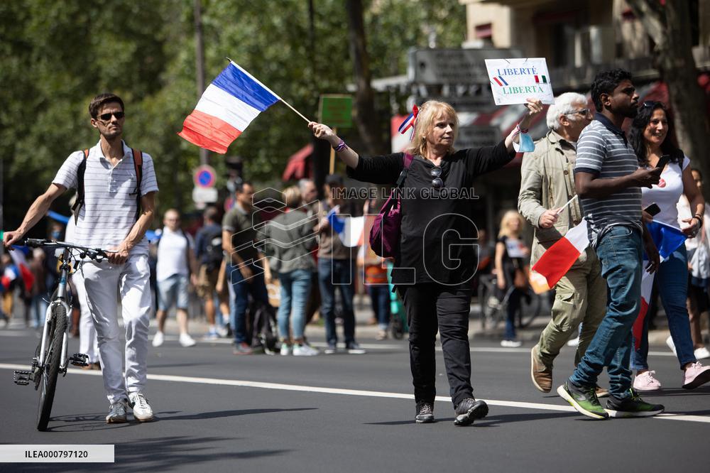Les Patriotes protest against the Sanitary Pass - Paris