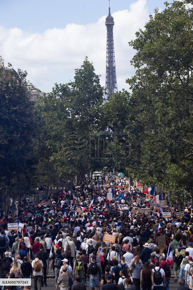 Les Patriotes protest against the Sanitary Pass - Paris