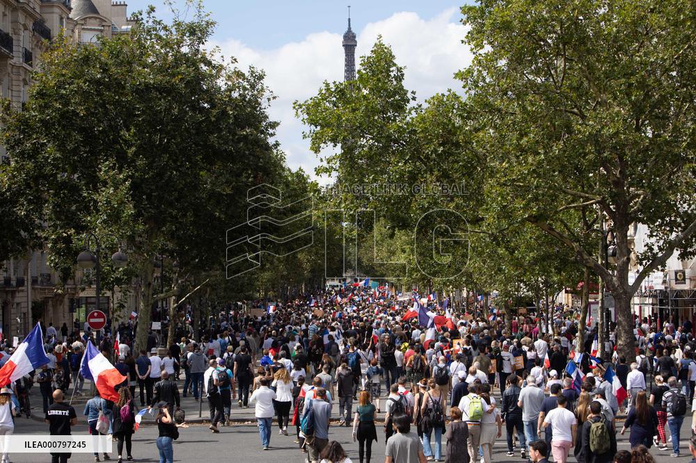 Les Patriotes protest against the Sanitary Pass - Paris
