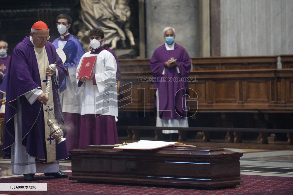 Funeral of Cardinal Albert Vanhoye - Vatican