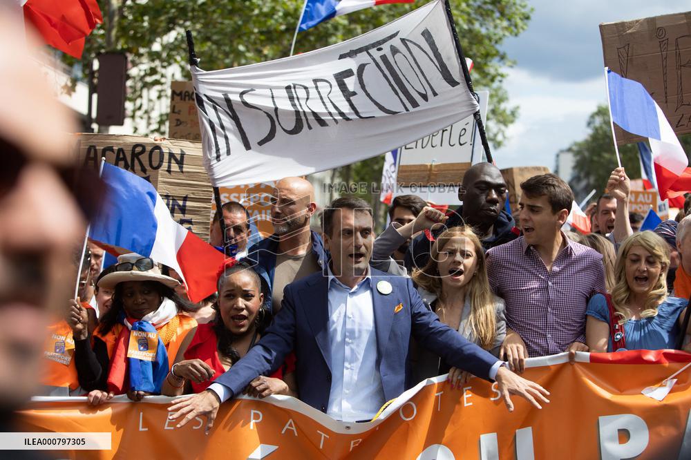 Les Patriotes protest against the Sanitary Pass - Paris