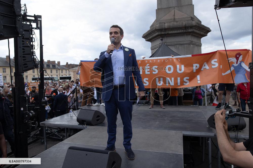 Les Patriotes protest against the Sanitary Pass - Paris
