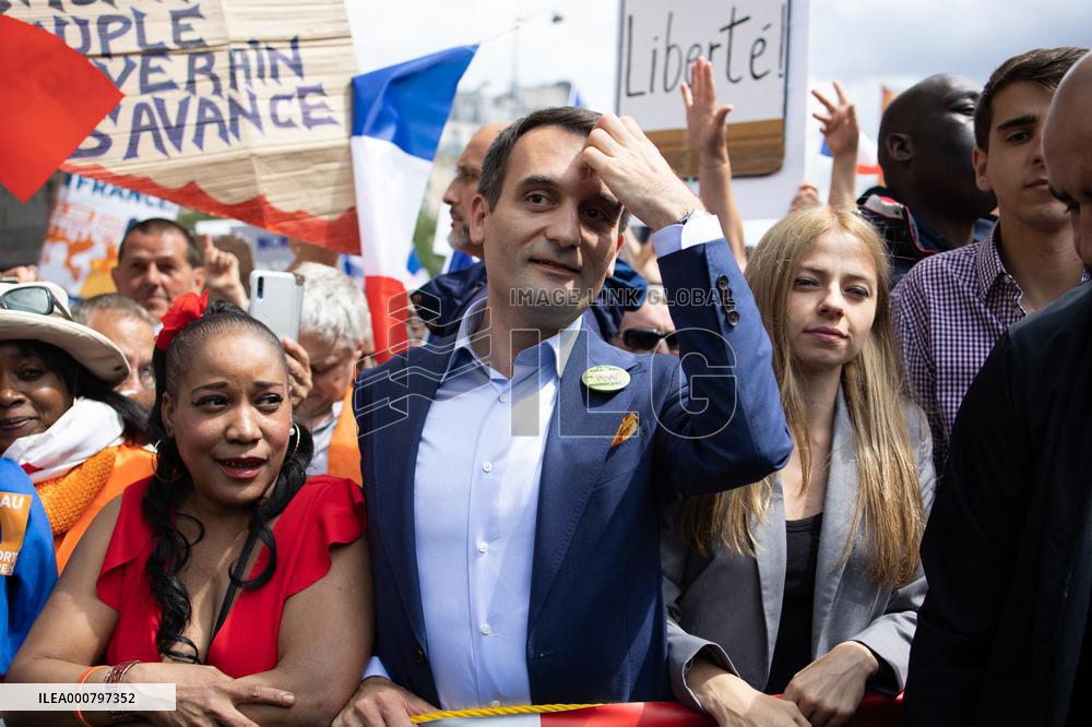 Les Patriotes protest against the Sanitary Pass - Paris
