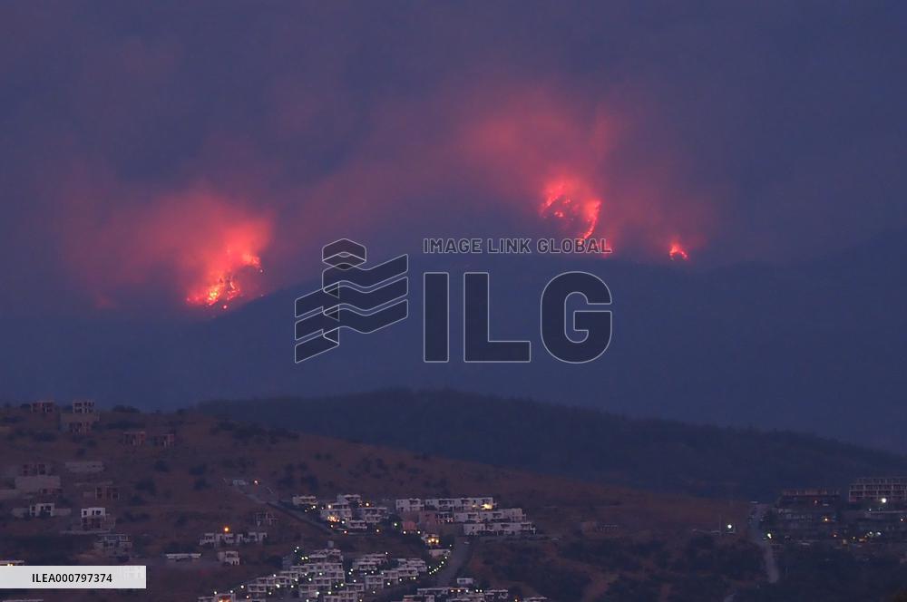 Wildfires continues at Milas - Turkey