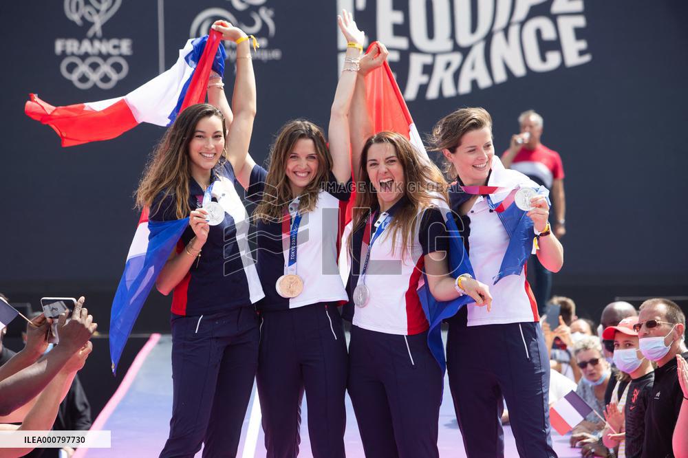 French Medalists of the Olympics Games at the Trocadero - Paris