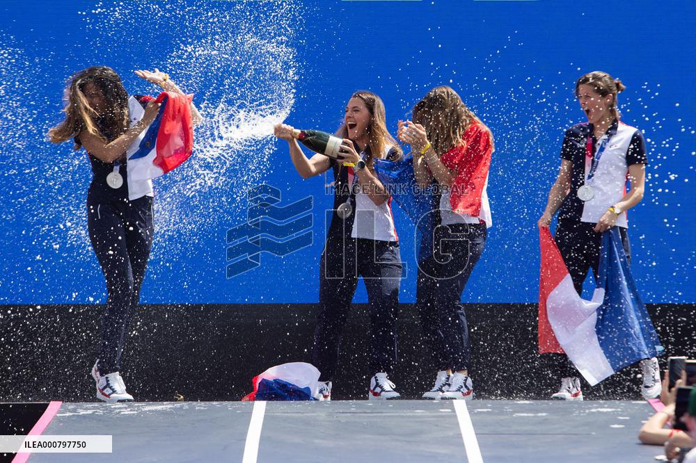 French Medalists of the Olympics Games at the Trocadero - Paris
