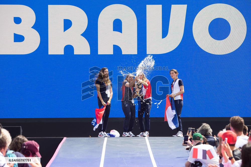 French Medalists of the Olympics Games at the Trocadero - Paris