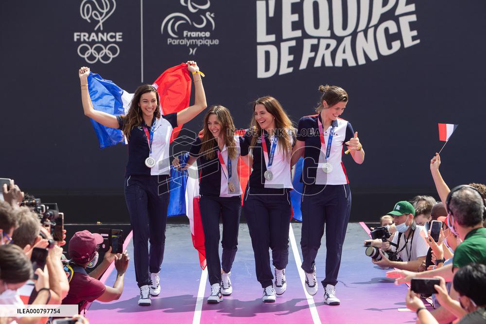 French Medalists of the Olympics Games at the Trocadero - Paris