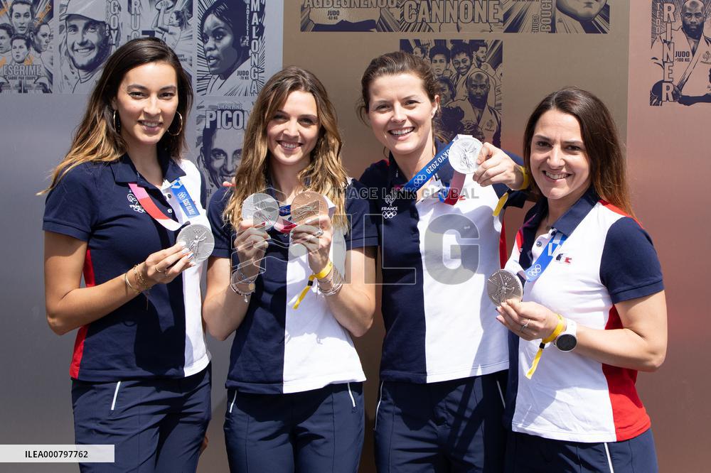 French Medalists of the Olympics Games at the Trocadero - Paris