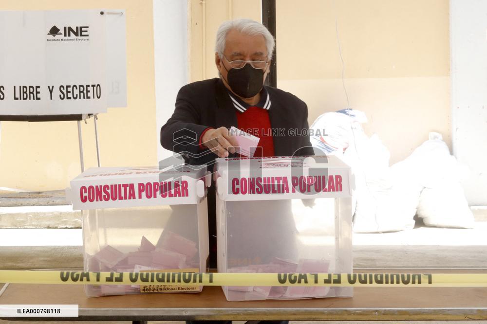 Referendum On Whether To Probe Ex-Presidents - Mexico