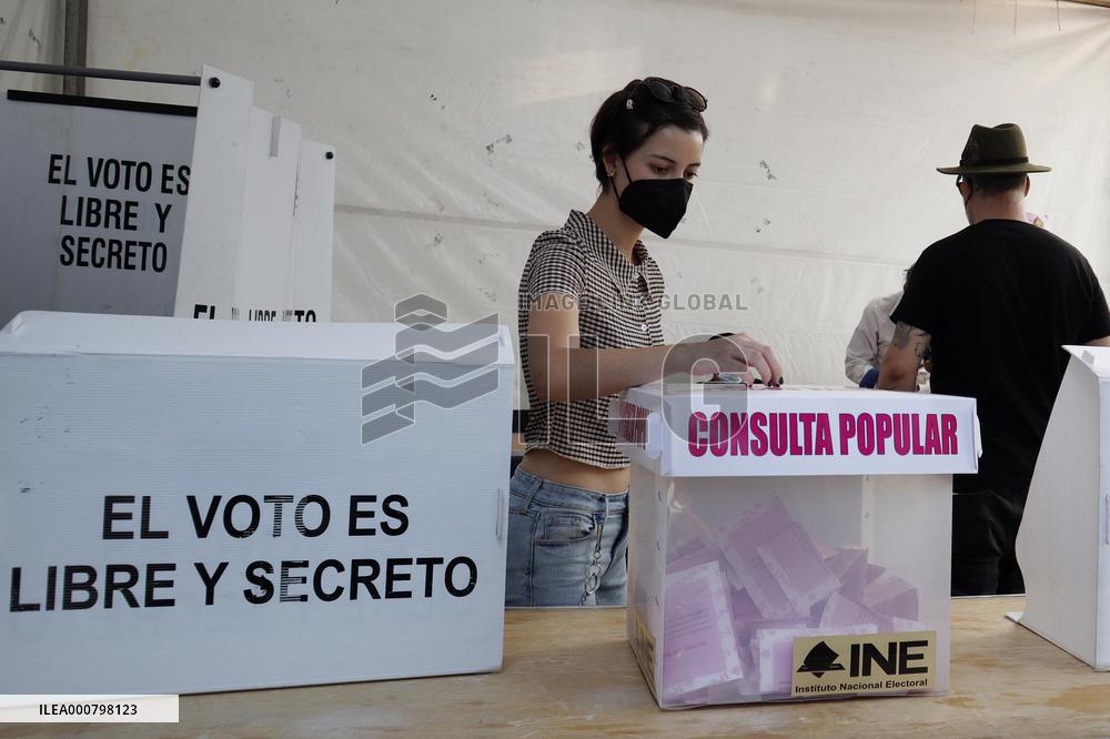 Referendum On Whether To Probe Ex-Presidents - Mexico