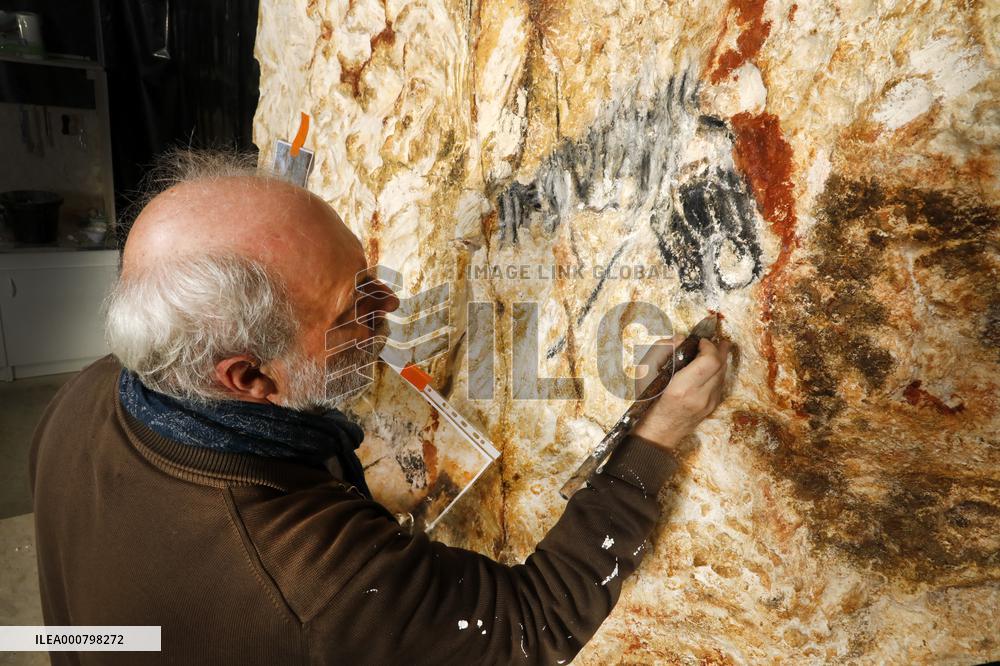 Construction Of Prehistoric Cosquer Cave 2 - Montignac