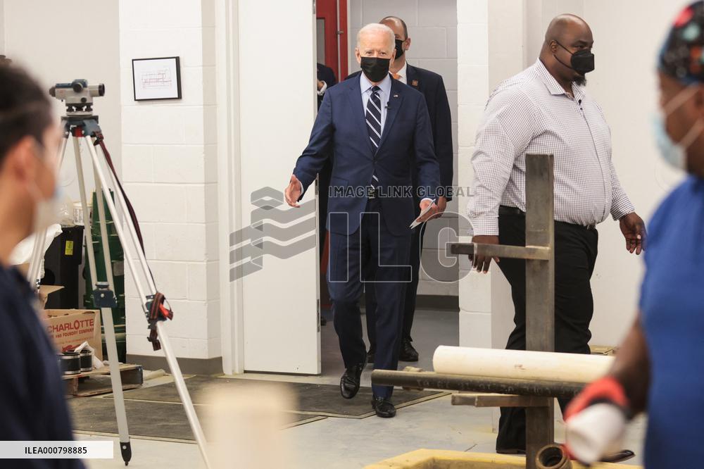 MD: U.S. President Joe Biden visits Plumbers and Gasfitters UA Local 5 Training Facility