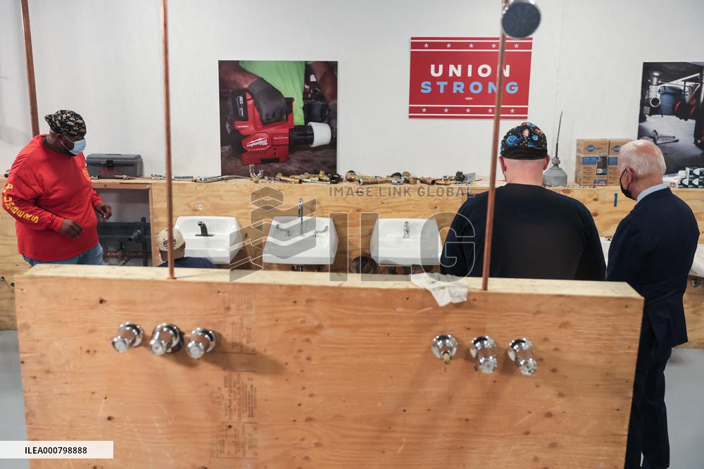 MD: U.S. President Joe Biden visits Plumbers and Gasfitters UA Local 5 Training Facility