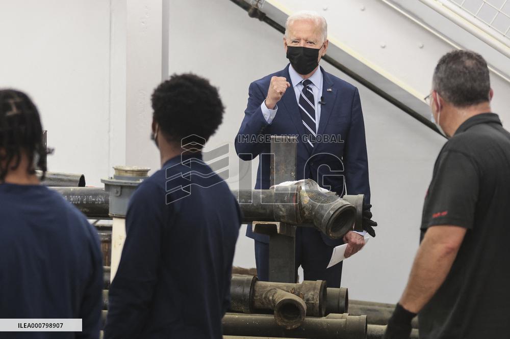 MD: U.S. President Joe Biden visits Plumbers and Gasfitters UA Local 5 Training Facility