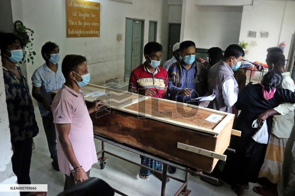 24 Corpses Of Factory Fire Handed Over To Relatives - Dhaka