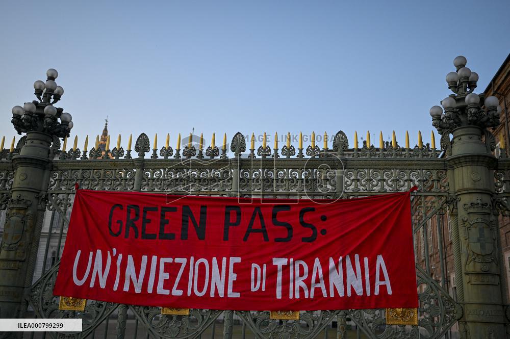 No Green Pass Protest - Turin
