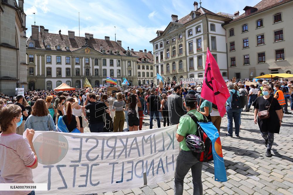 Rise Up For Change Demonstration - Bern