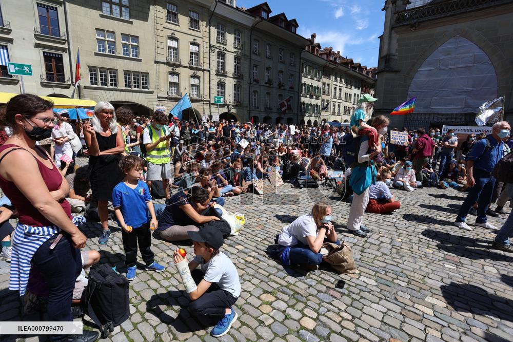 Rise Up For Change Demonstration - Bern
