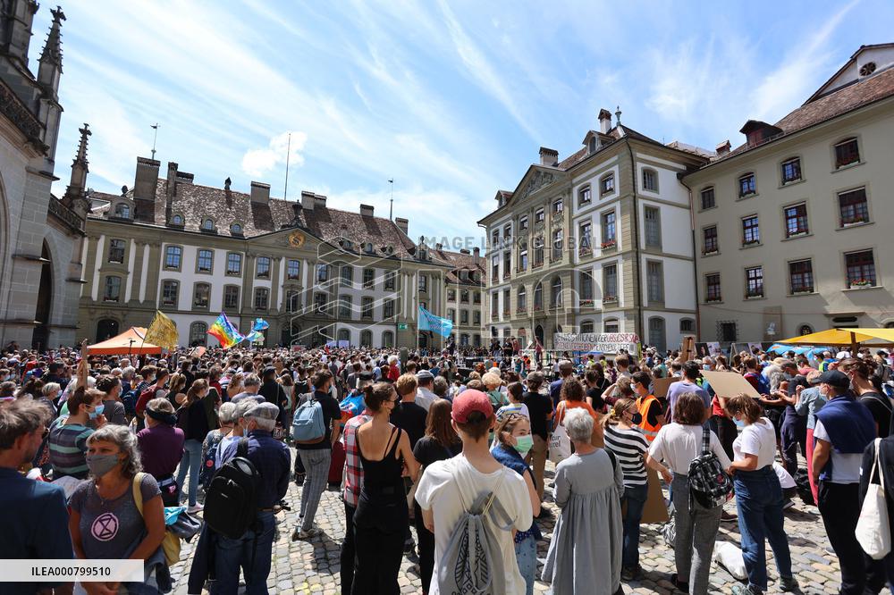 Rise Up For Change Demonstration - Bern