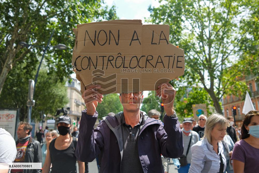Demonstration Against The Sanitary Pass - Toulouse