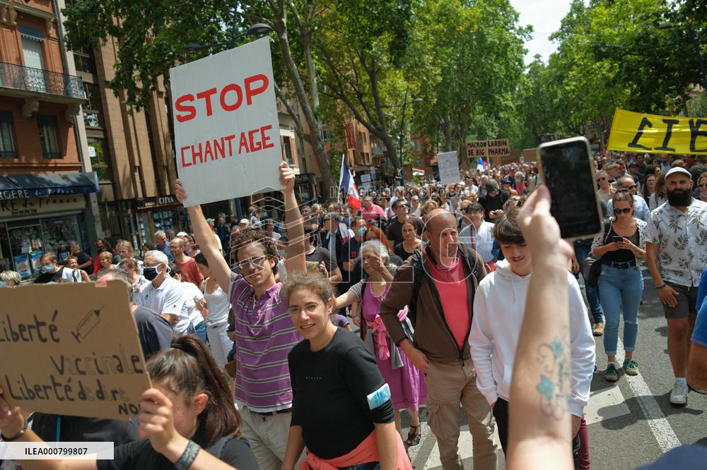 Demonstration Against The Sanitary Pass - Toulouse