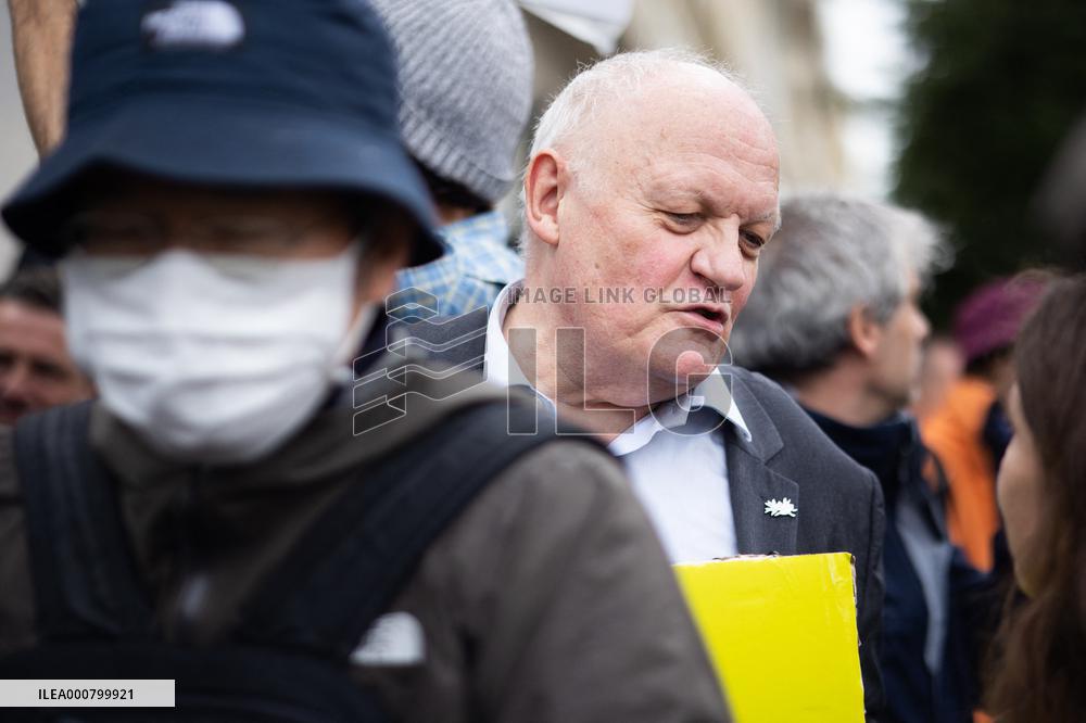Protest against the Sanitary Pass - Paris