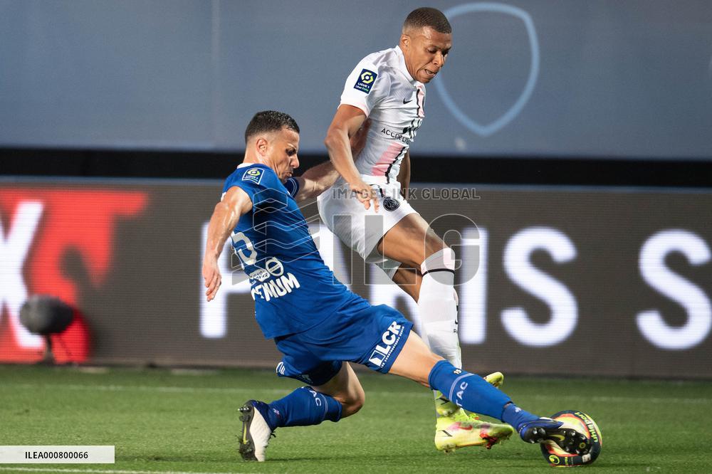 ES Troyes Aube Champagne v Paris Saint-Germain - Ligue 1- Troyes
