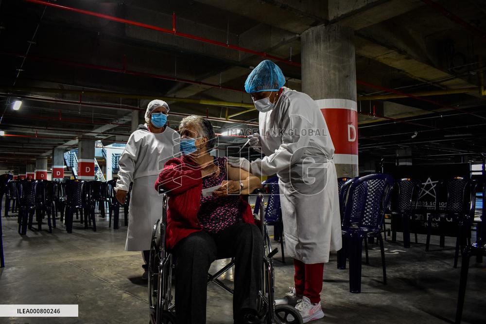 COVID-19 Vaccination - Colombia