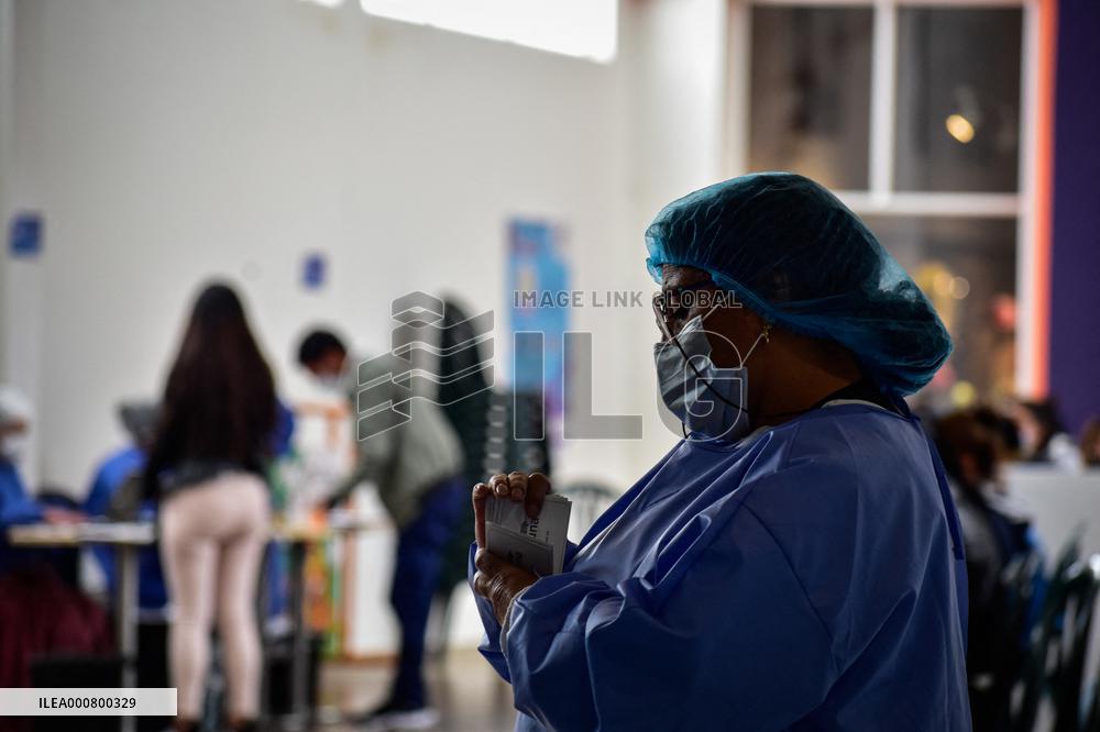 COVID-19 Vaccination - Colombia