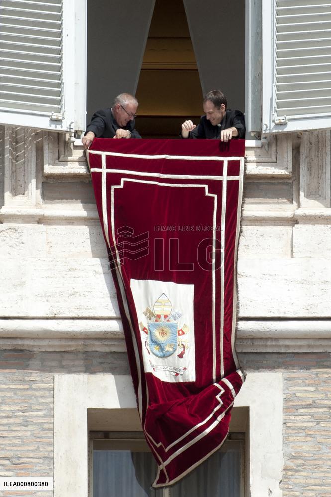 Pope Francis leads Angelus prayer - Vatican