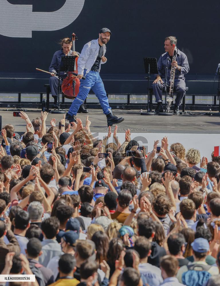 Olympic handover ceremony - Woodkid concert - Paris