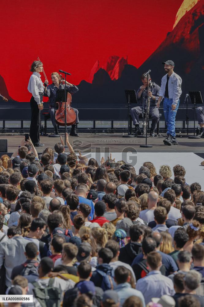 Olympic handover ceremony - Woodkid concert - Paris