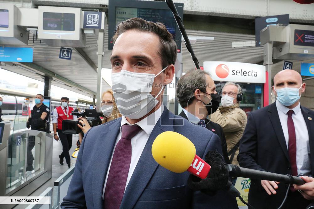 Minister JB Djebbari at Gare de Lyon as France extended health pass - Paris