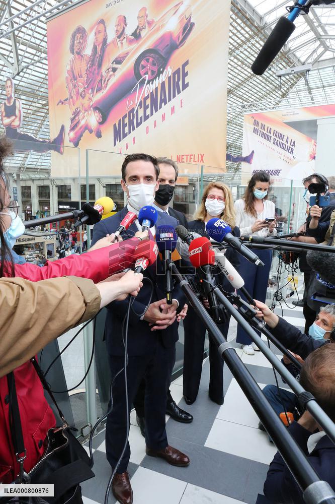 Minister JB Djebbari at Gare de Lyon as France extended health pass - Paris