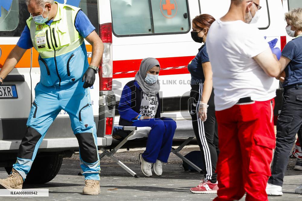 549 Migrants Arrive In Pozzallo - Italy