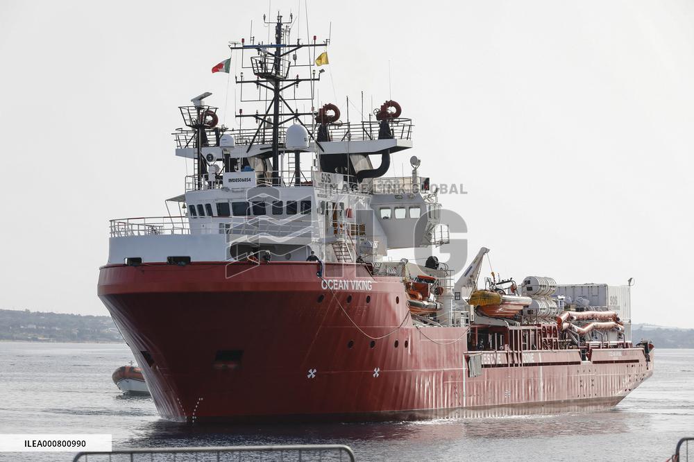 549 Migrants Arrive In Pozzallo - Italy